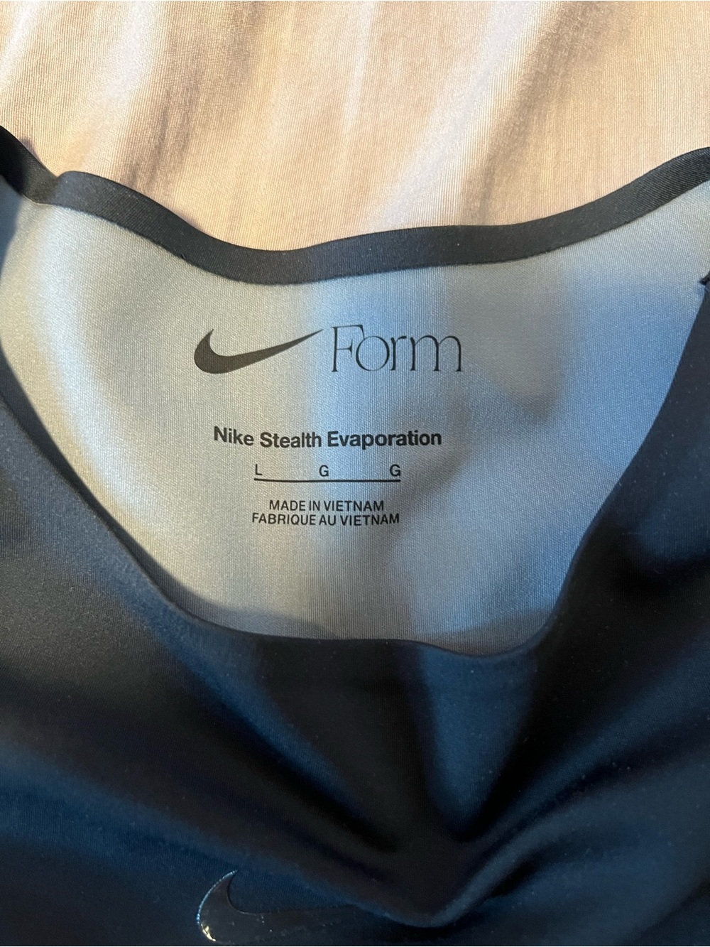 Nike Form Black Short Sleeve Women’s Crewneck Top - Picture 2 of 4